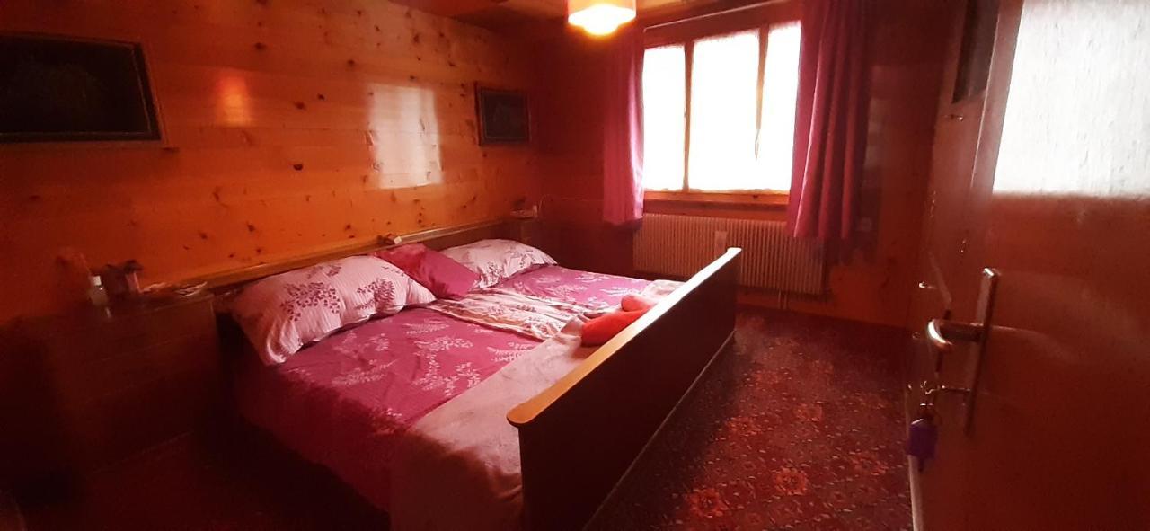 Ferienwohnung Chalet Heimatglück Embd Exterior foto