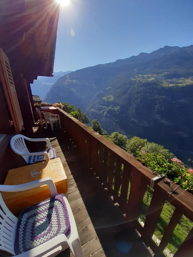 Ferienwohnung Chalet Heimatglück Embd Exterior foto