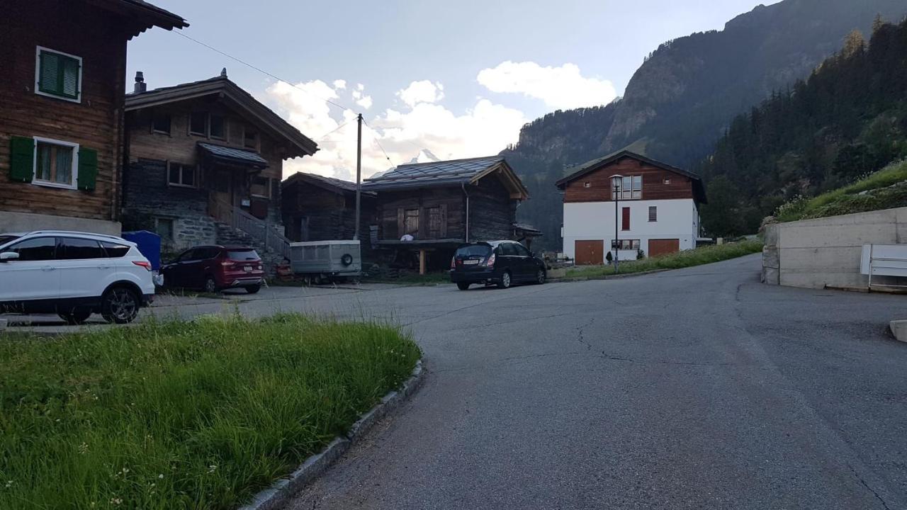 Ferienwohnung Chalet Heimatglück Embd Exterior foto