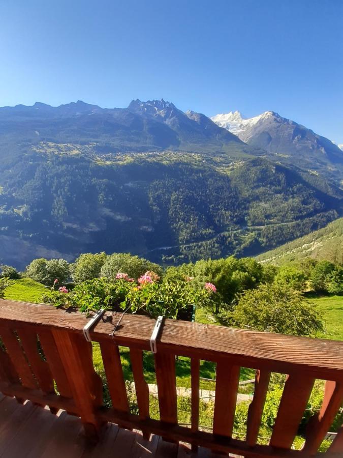 Ferienwohnung Chalet Heimatglück Embd Exterior foto